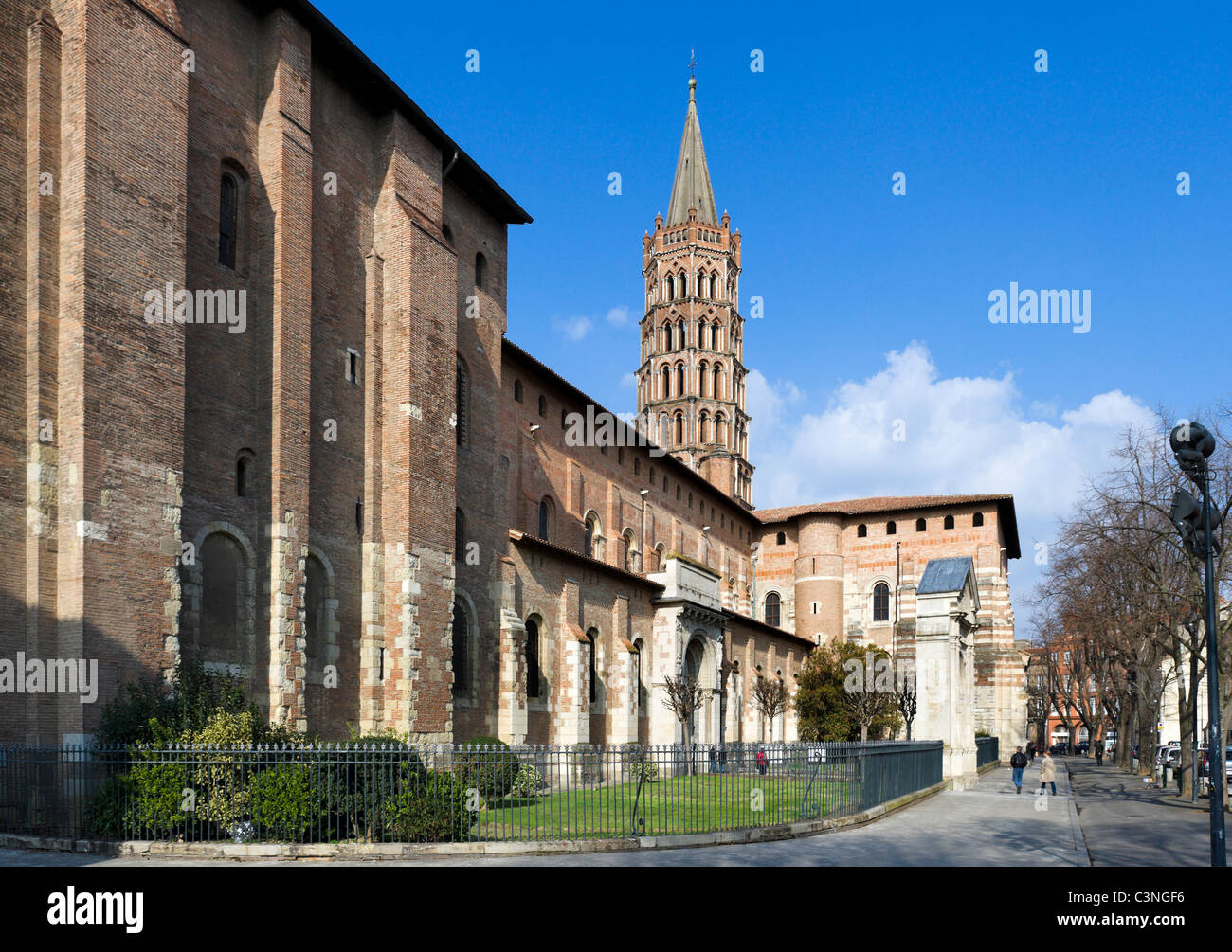 Die 12thC romanische Basilika de St. Sernin, Toulouse, Haute Garonne, Midi-Pyrenäen, Frankreich Stockfoto