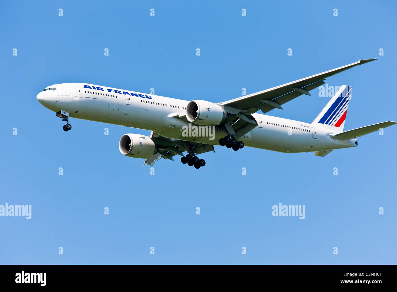 Flug Air France (Boeing 777-300) Landung Stockfoto