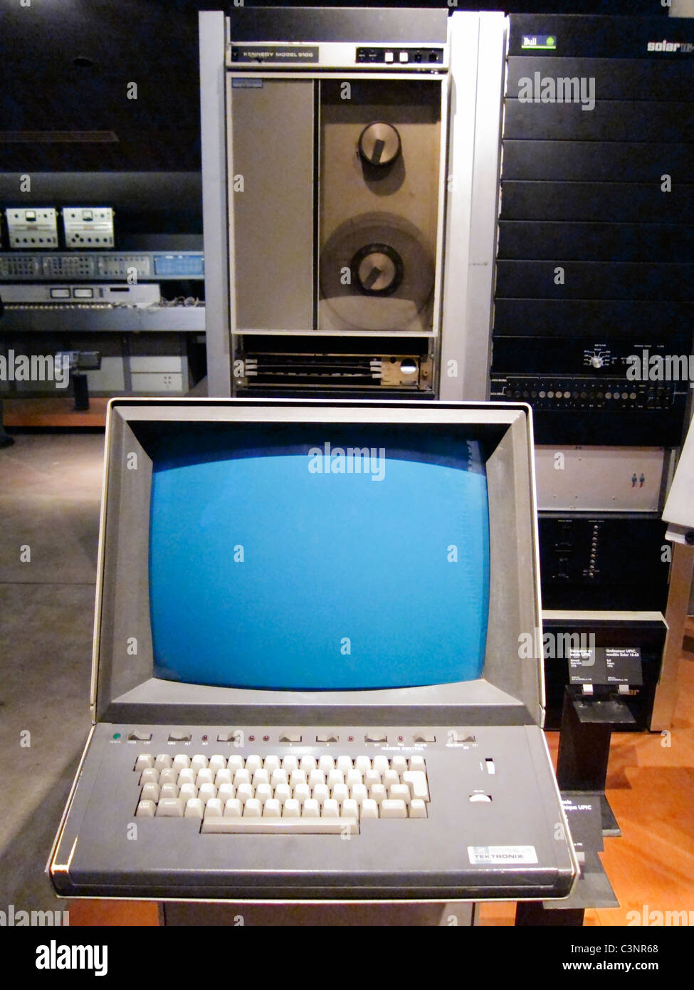 Paris, Frankreich, UPIC Vintage Old Computer, ausgestellt im Musee de la Musique, Musikmuseum, in La Villette, 1975, Stadt der Wissenschaft und Industrie paris Stockfoto