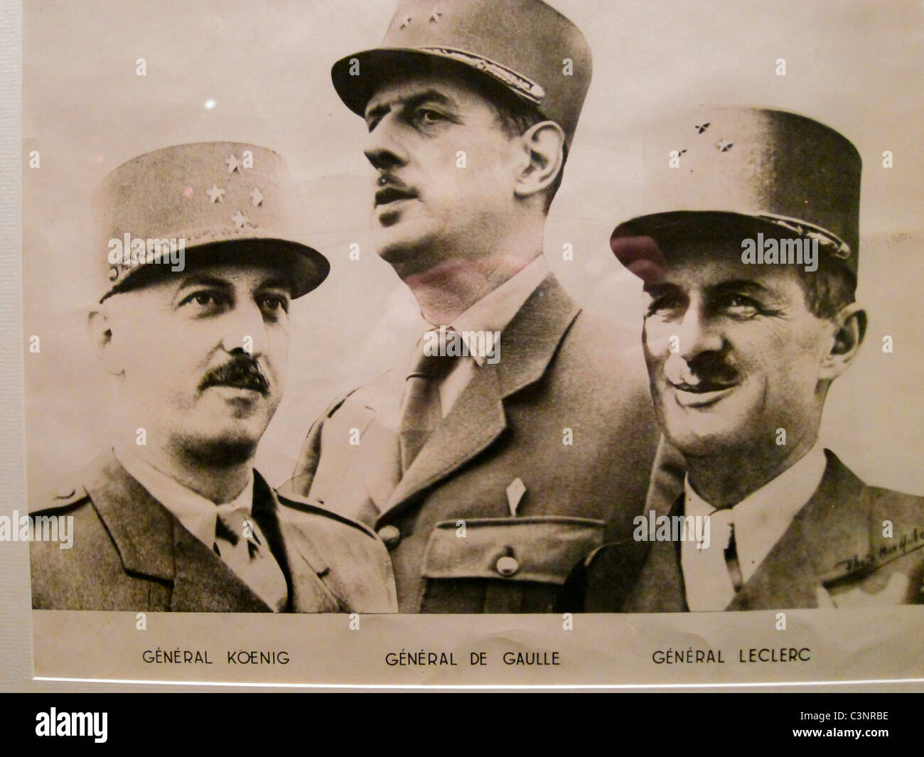 Paris, Frankreich, Historische Vintage-Fotos, Porträt Französische Generäle, De Gaulle, im 'Musee de la Prefecture de Paris', Polizeimuseum, französische Vintage-Fotos, 'Charles de Gaulle' Stockfoto