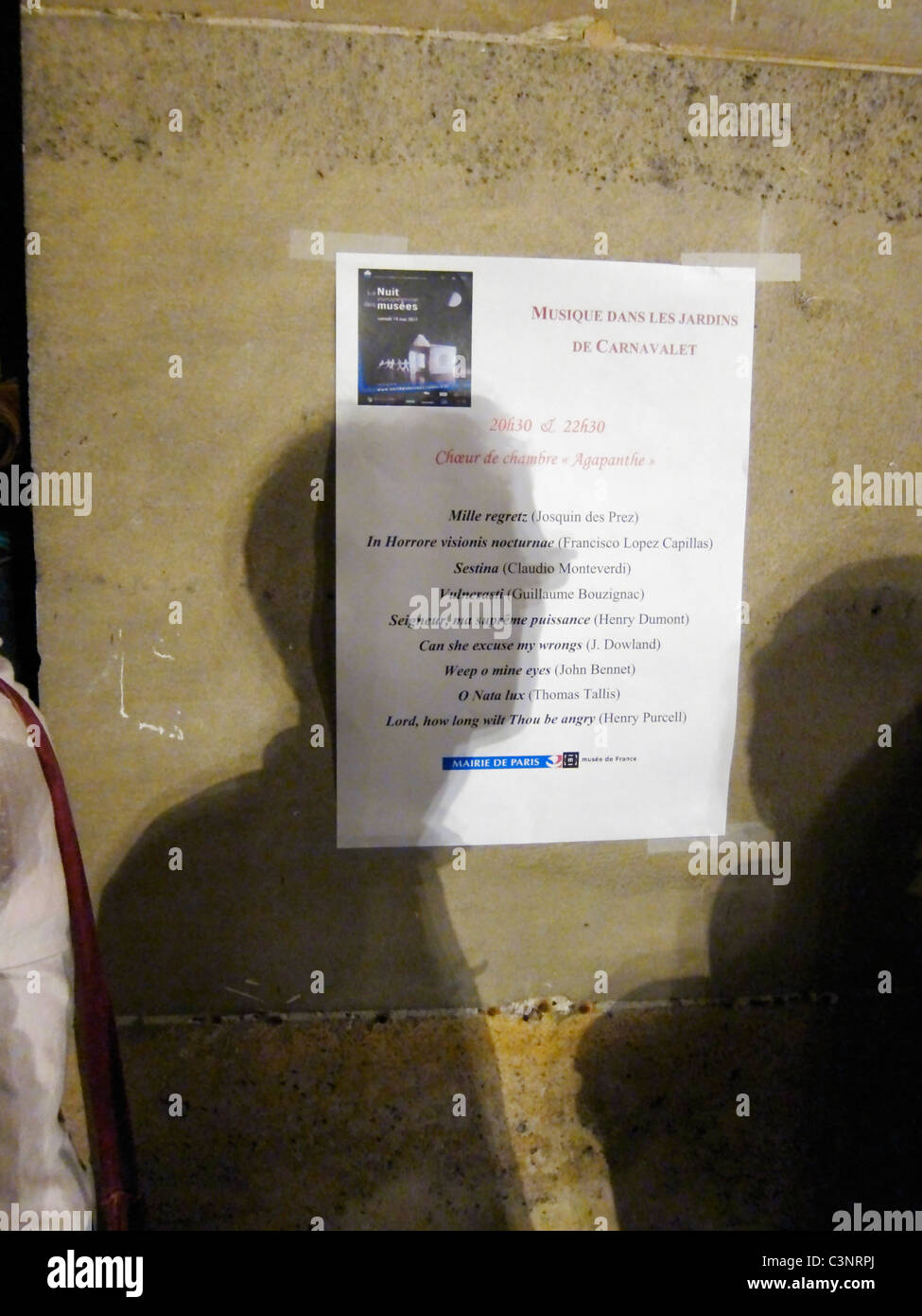 Paris, Frankreich, Menschen besuchen Musée Carnavalet, Musee de l ' Histoire, Paris Stadtmuseum, Musees des Nuit, Detail Plakatwand Stockfoto