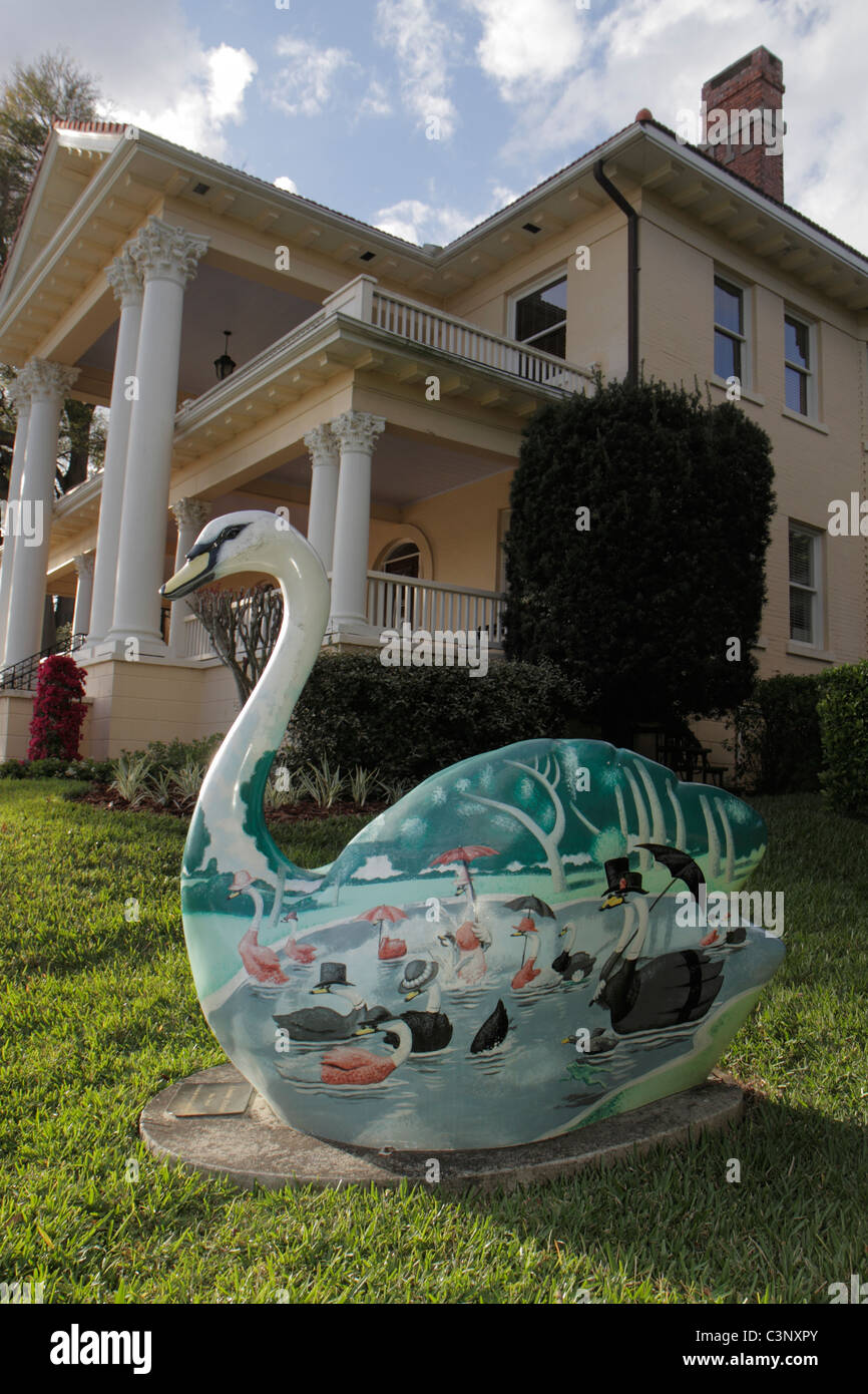 Lakeland Florida, Lake Morton Historic District, Swansation, öffentliche Kunstwerke, Schwan, Skulptur, gemalt, Besucher reisen Reisen Touristik lan Stockfoto