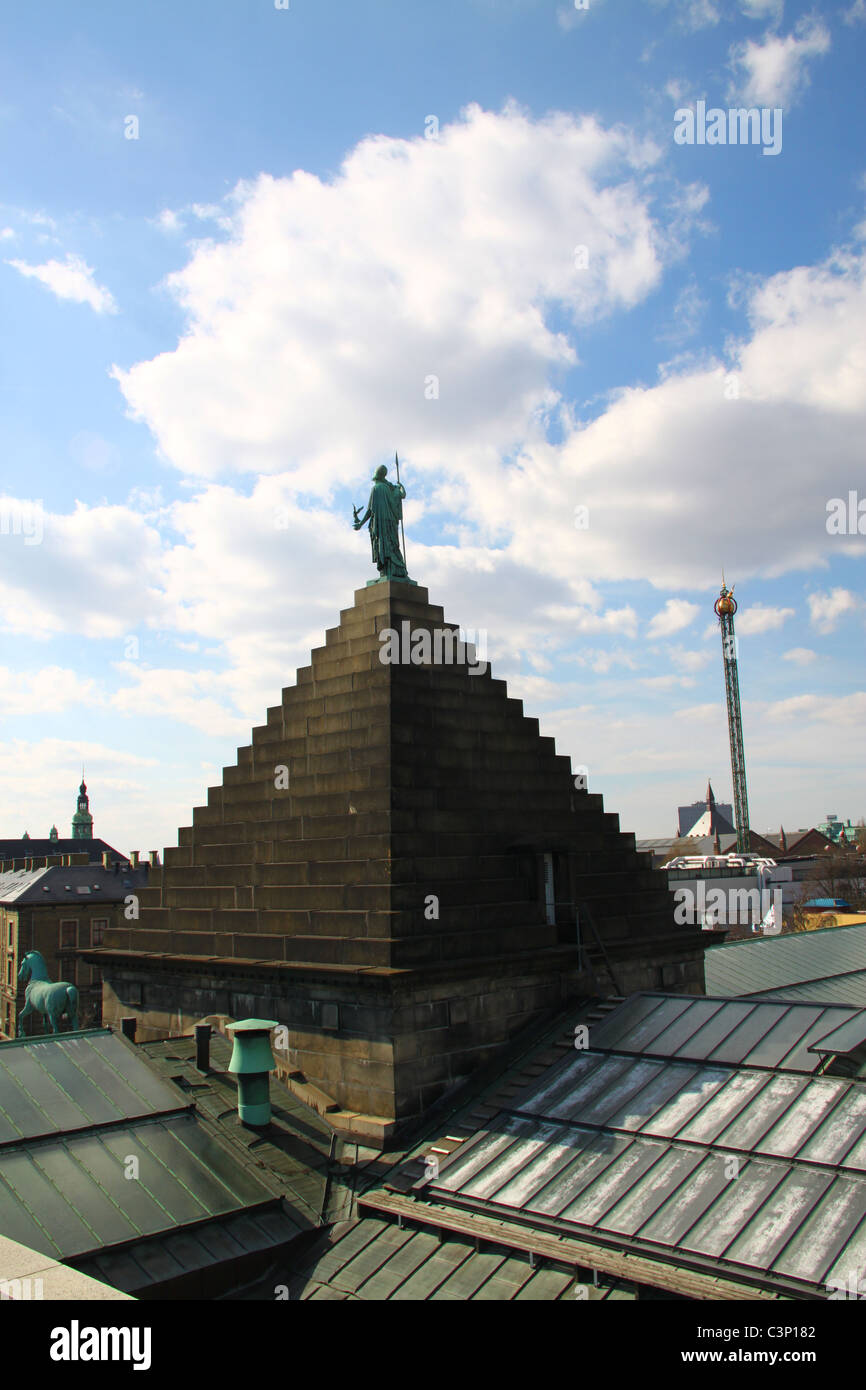 Dem Dach der Ny Carlsberg Glyptotek Museum beherbergt Skulpturen und Gemälde, Kopenhagen, Dänemark Stockfoto