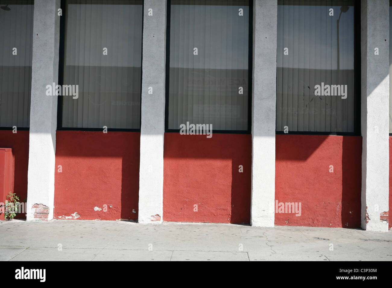 moderne Architektur Gebäude langweilige Windows LA Los Angeles Street Szene 2006 2000s Stockfoto