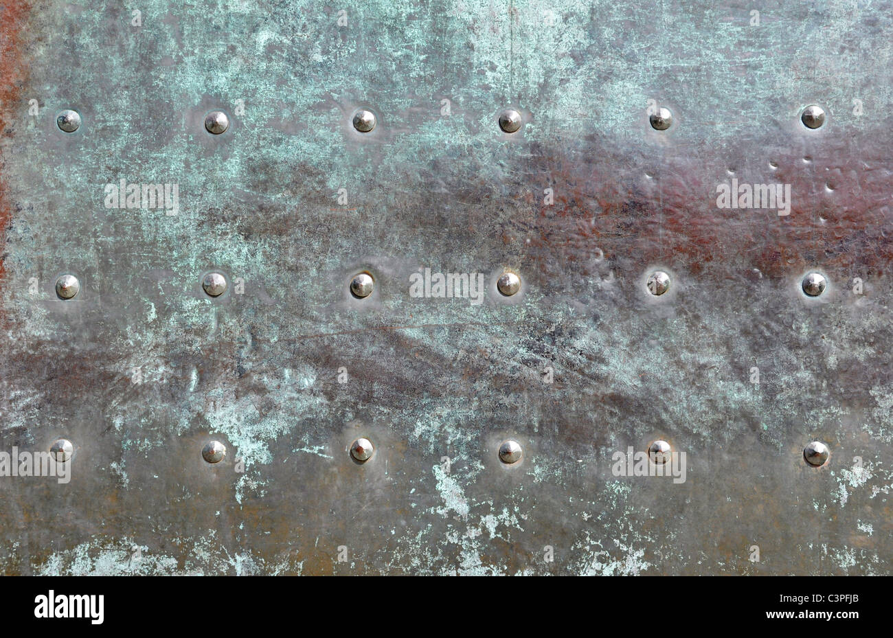 Oxidierte Bronze Oberfläche aus einer alten Tür Stockfoto