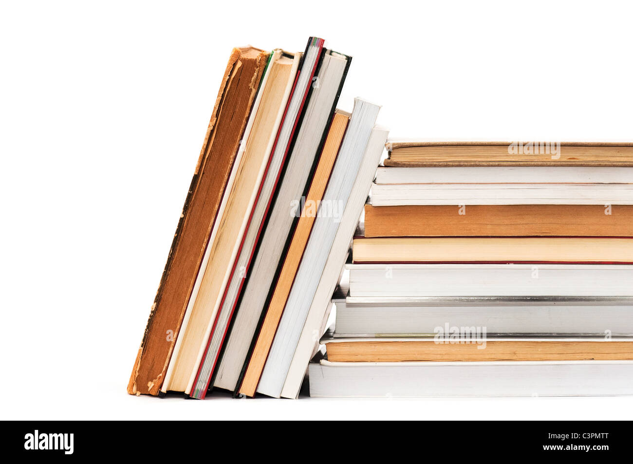 Stapeln von Büchern, Nahaufnahme Bild vor einem weißen Hintergrund Stockfoto