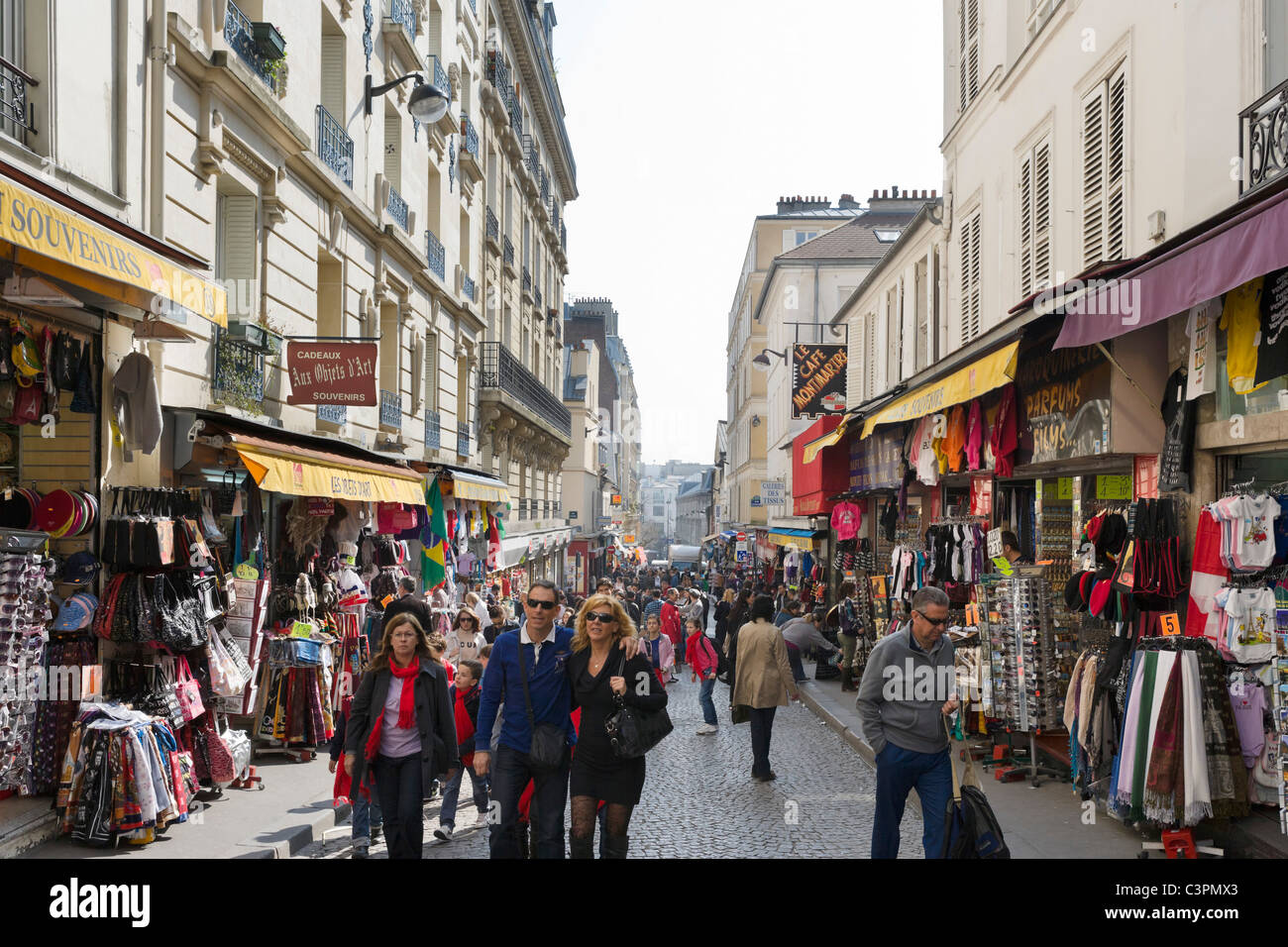 Geschäfte auf der Rue du Steinkerque in der Nähe von Sacre Coeur, Montmartre, Paris, Frankreich Stockfoto