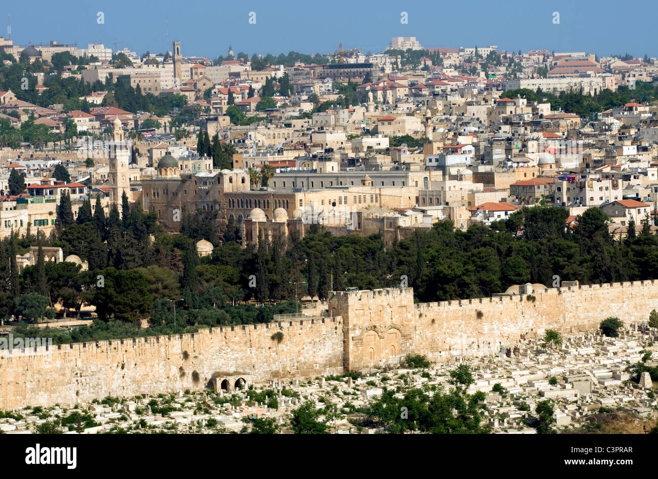 Blick auf Jerusalem vom Tempel auf dem Berg in der Altstadt von Jerusalem. Stockfoto