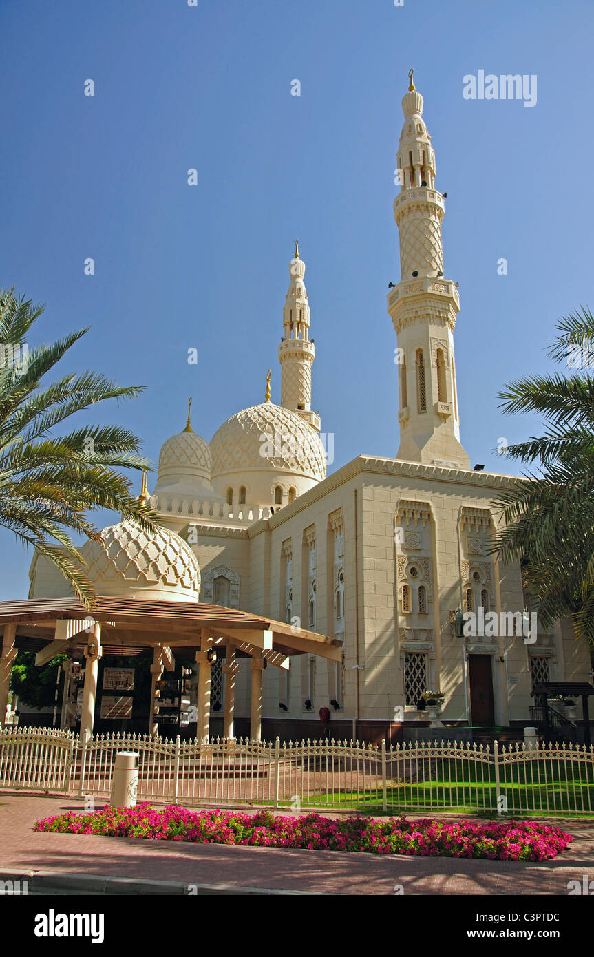 Jumeirah Moschee, Al-Jumeirah Road, Jumeirah, Dubai, Vereinigte Arabische Emirate Stockfoto