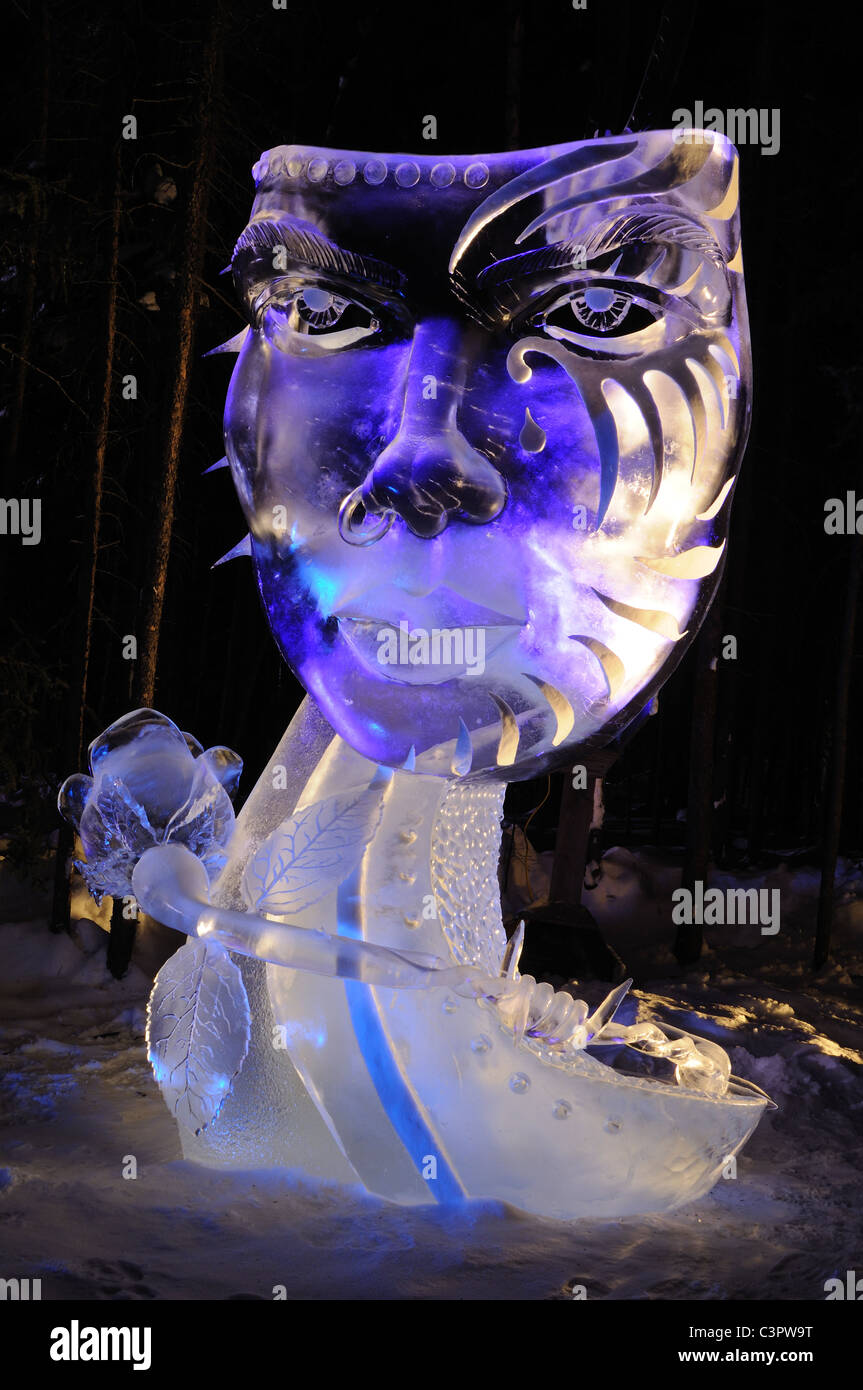 FAIRBANKS, AK - 27. Februar: Maske Eisskulptur, Weltkunst Ice 2011 Meisterschaften am 27. Februar 2011 in Fairbanks, AK Stockfoto