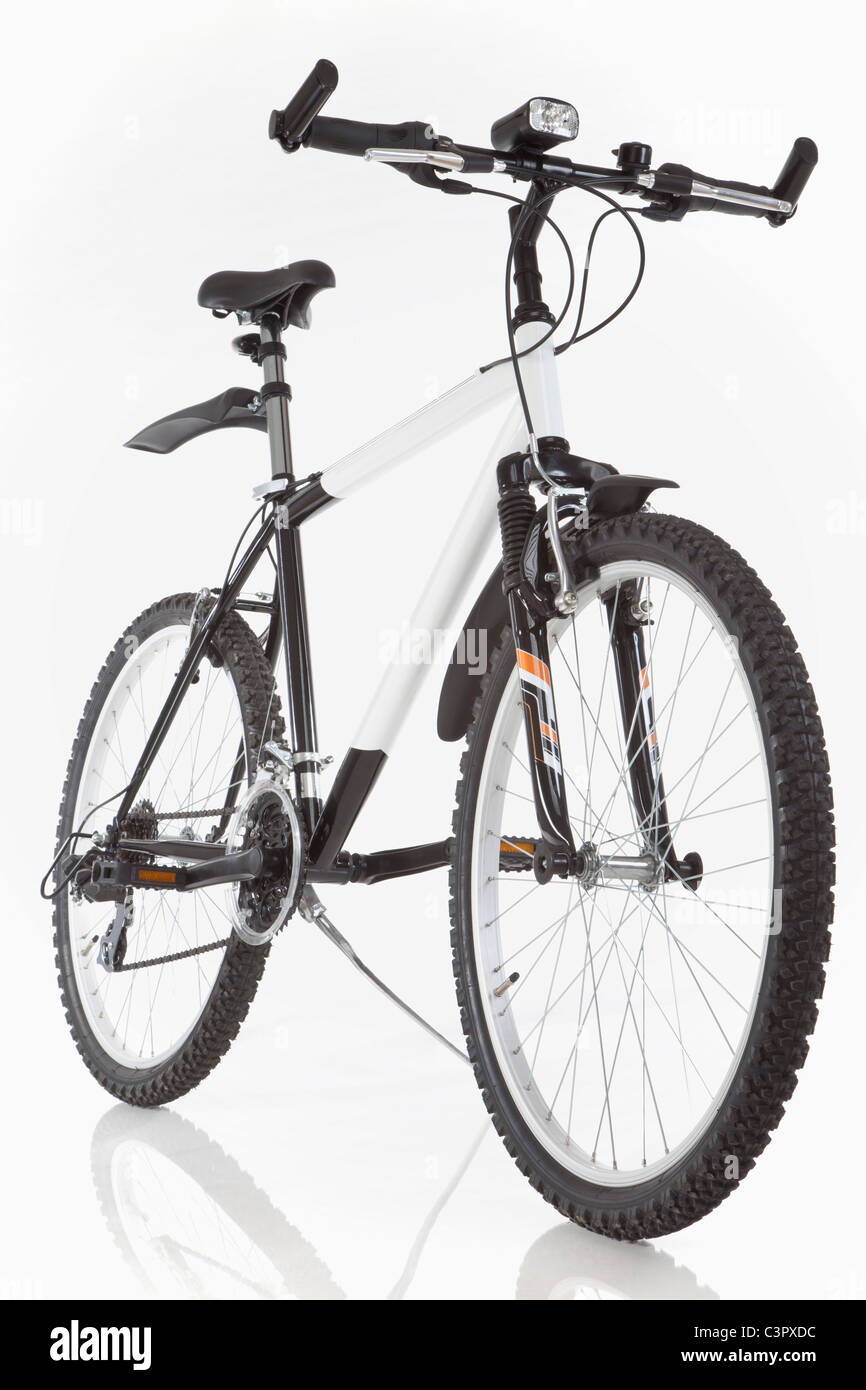 Mountain-Bike auf weißem Hintergrund Stockfoto