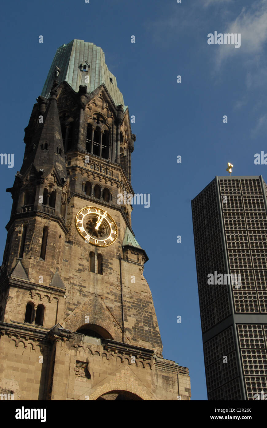 Die Kaiser-Wilhelm-Gedächtnis-Kirche in West-Berlin, Deutschland, Stockfoto