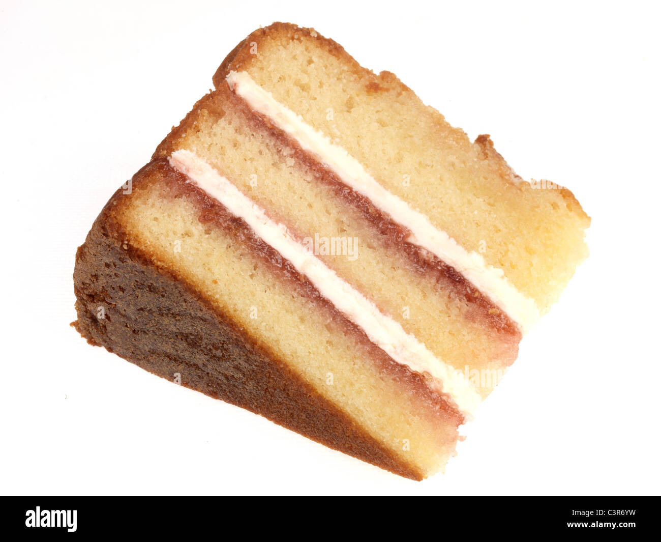 Frisch gebackene Victoria Biskuitteig mit Marmelade und Sahne Füllung Dessert Isoliert gegen einen weißen Hintergrund mit Freistellungspfaden und keine Leute Stockfoto