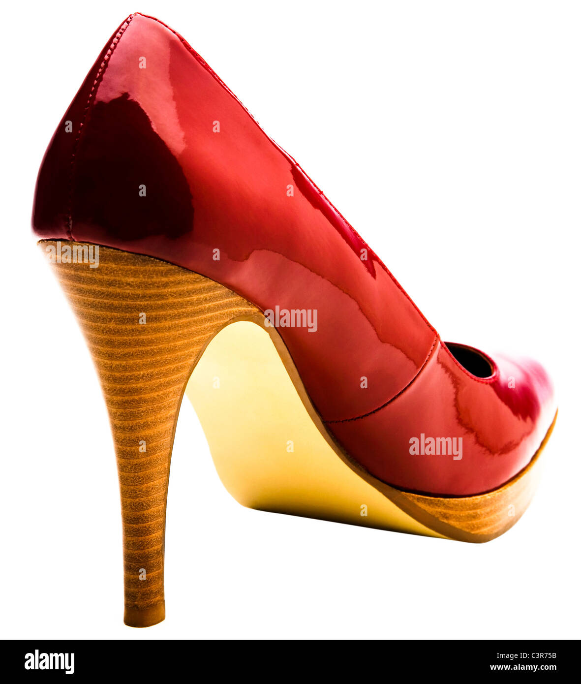 Einzelne high Heels von rot über weiß isoliert Stockfoto