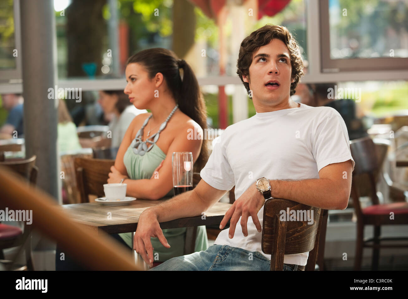Deutschland, München, junges Paar im café Stockfoto