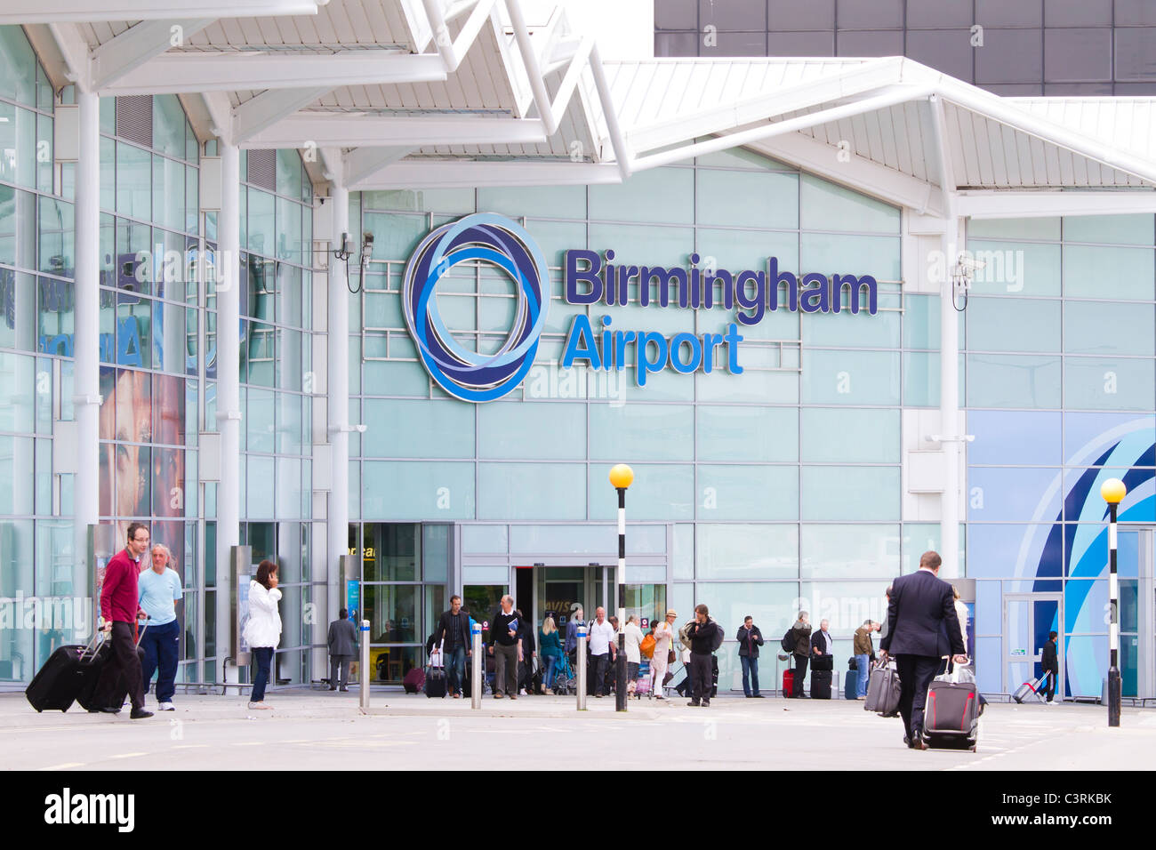 Terminalgebäude am Flughafen Birmingham, West Midlands. Stockfoto