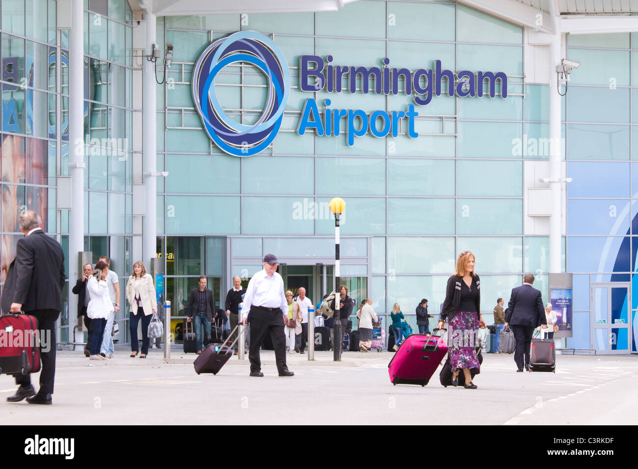 Terminalgebäude am Flughafen Birmingham, West Midlands. Stockfoto