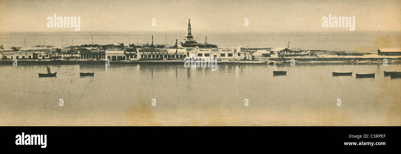 Ein Panorama der Bucht in Bengasi, 1930er Jahre. Aus dem Commissariato per il turismo in Libia. Stockfoto