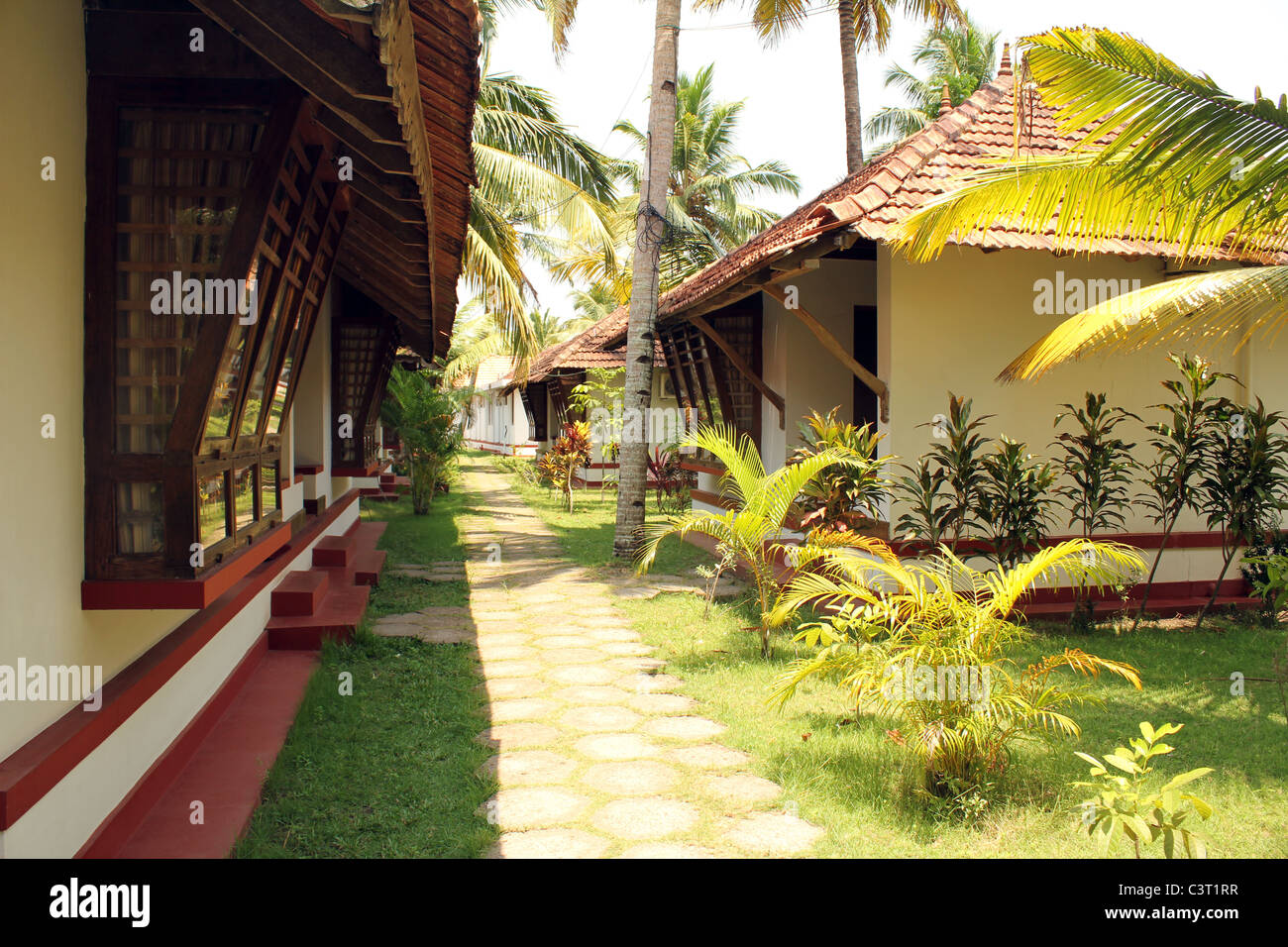 Auf dem Land an das Kokos Village Resort in Kerala, Indien Stockfoto
