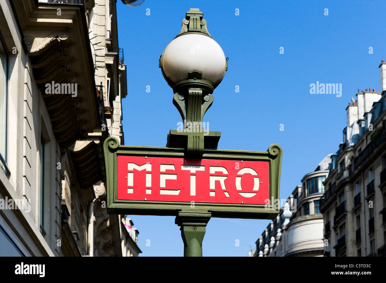 U-Bahn-Schild, Paris, Frankreich Stockfoto