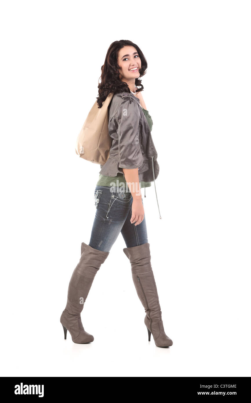 schöne junge Teenager Frau mit Einkaufstasche Stockfoto