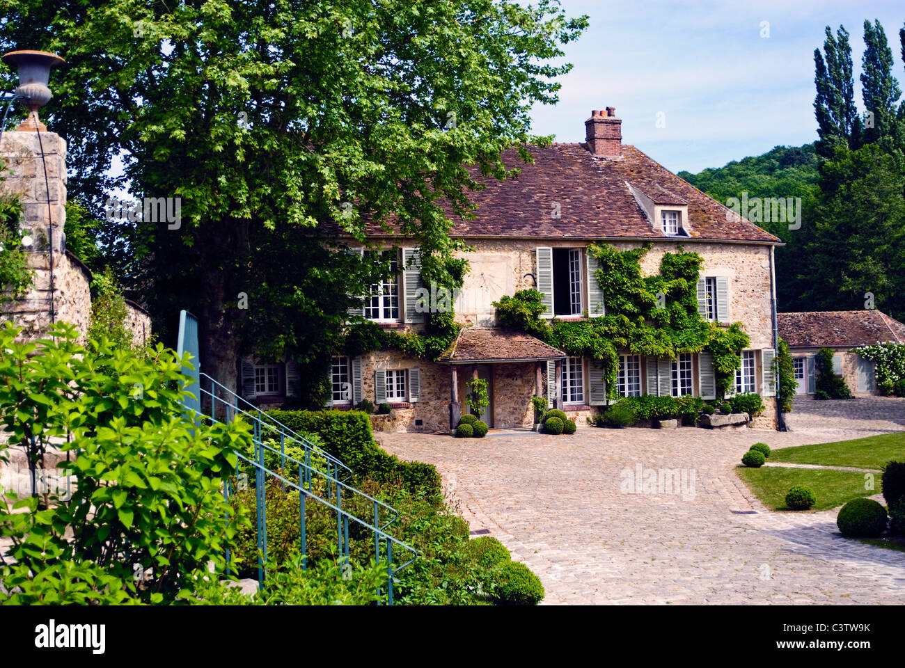 Der Herzog und die Herzogin von Windsor Land Haus Le Moulin De La Tuilerie in GIF-Sur-Yvette, Frankreich Stockfoto