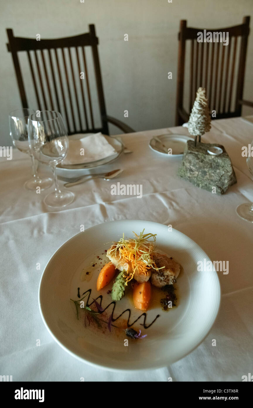 Nouvelle Cuisine Gourmet Fischplatte in einen Tisch im restaurant Stockfoto