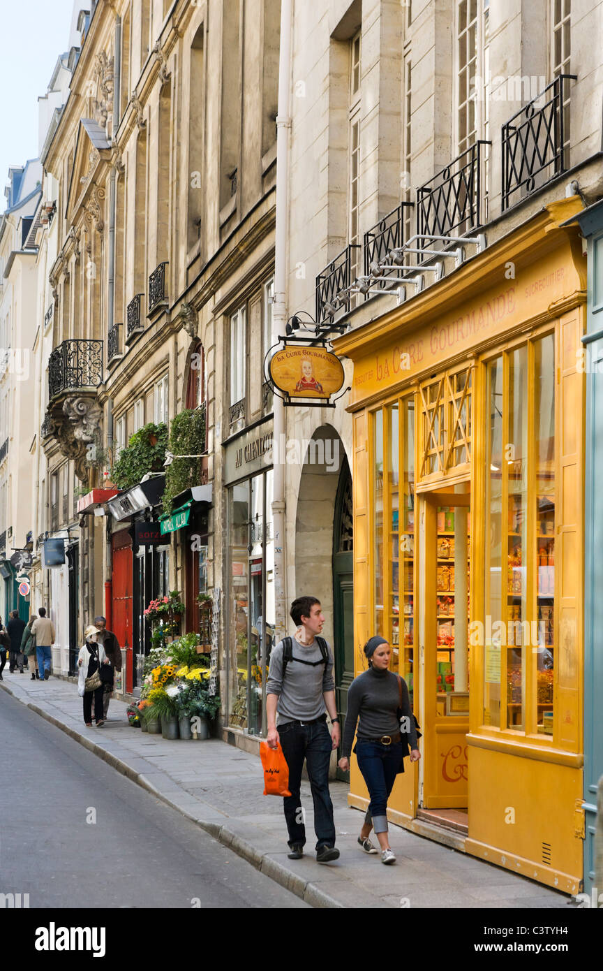 Geschäfte auf der Rue St-Louis En l ' Ile, Ile Saint-Louis, Paris, Frankreich Stockfoto
