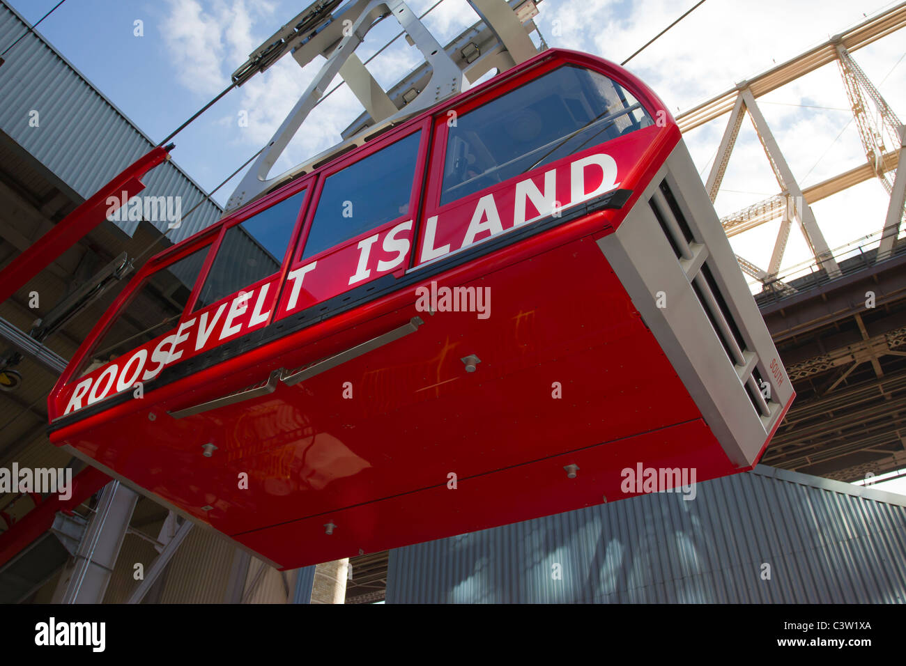 Roosevelt Island Tram verlassen Roosevelt Island für Midtown Manhattan Stockfoto