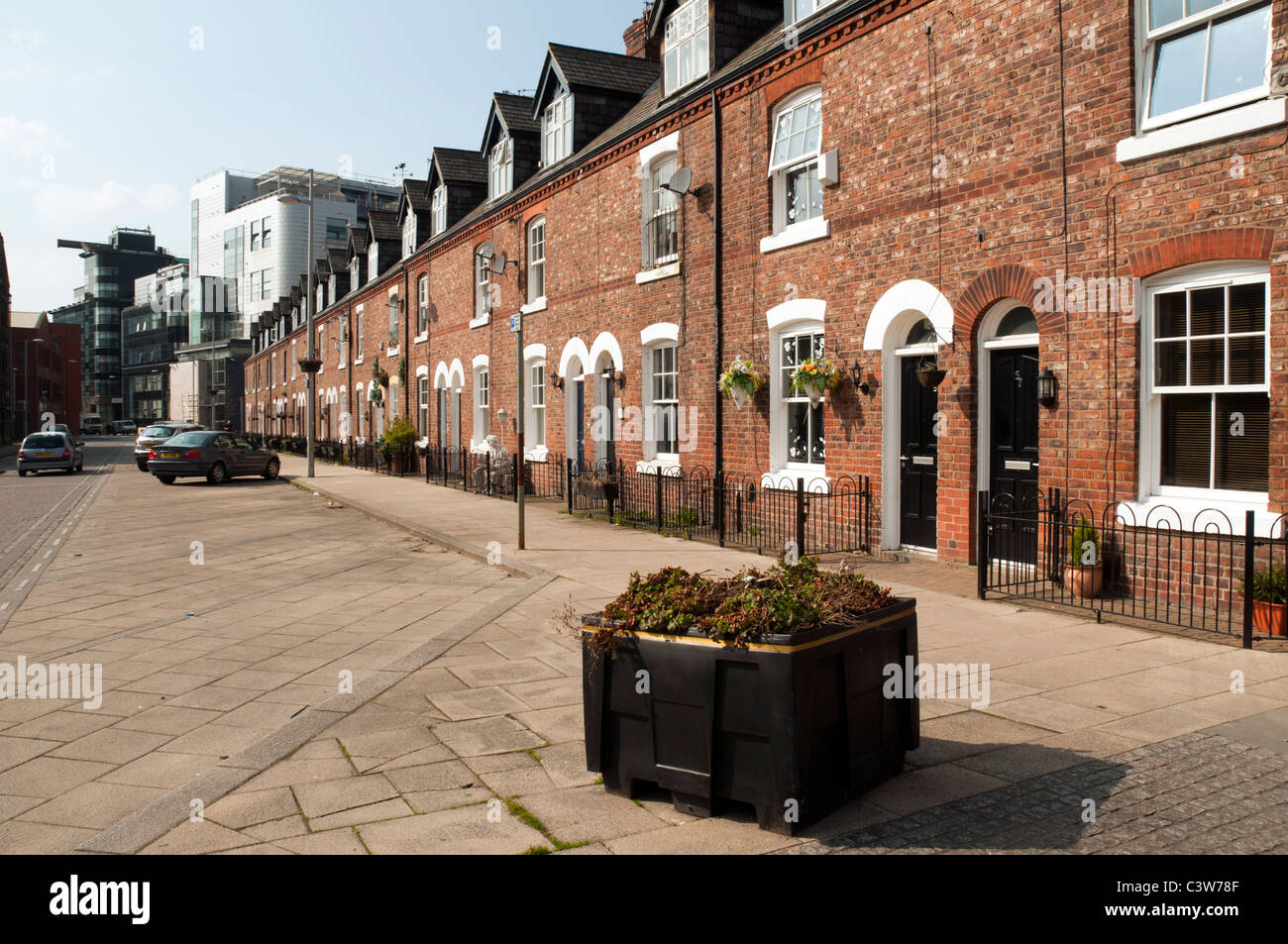 Restaurierte Gründerzeit Reihenhaus Häuser, George Leigh St, Ancoats Urban Village, Northern Quarter, Manchester, England, UK. Stockfoto