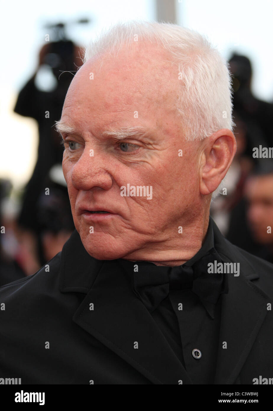 MALCOLM MCDOWELL LA PIEL QUE HABITO PREMIERE CANNES FILM FESTIVAL 2011 PALAIS DES FESTIVAL CANNES Frankreich 19. Mai 2011 Stockfoto