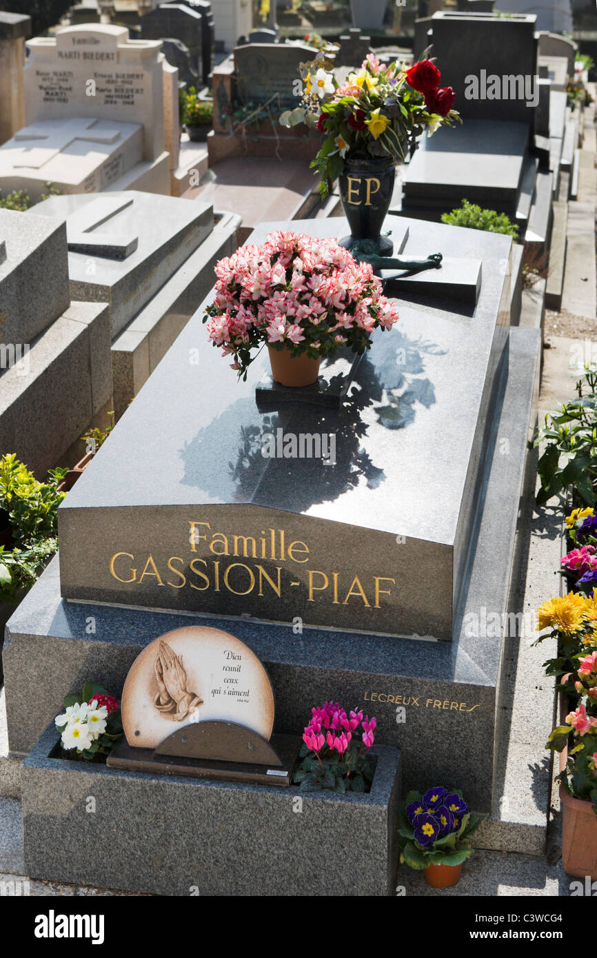 Die französische Sängerin Edith Piaf Grab im Friedhof Pere Lachaise, 20. Arrondissement, Paris, Frankreich Stockfoto