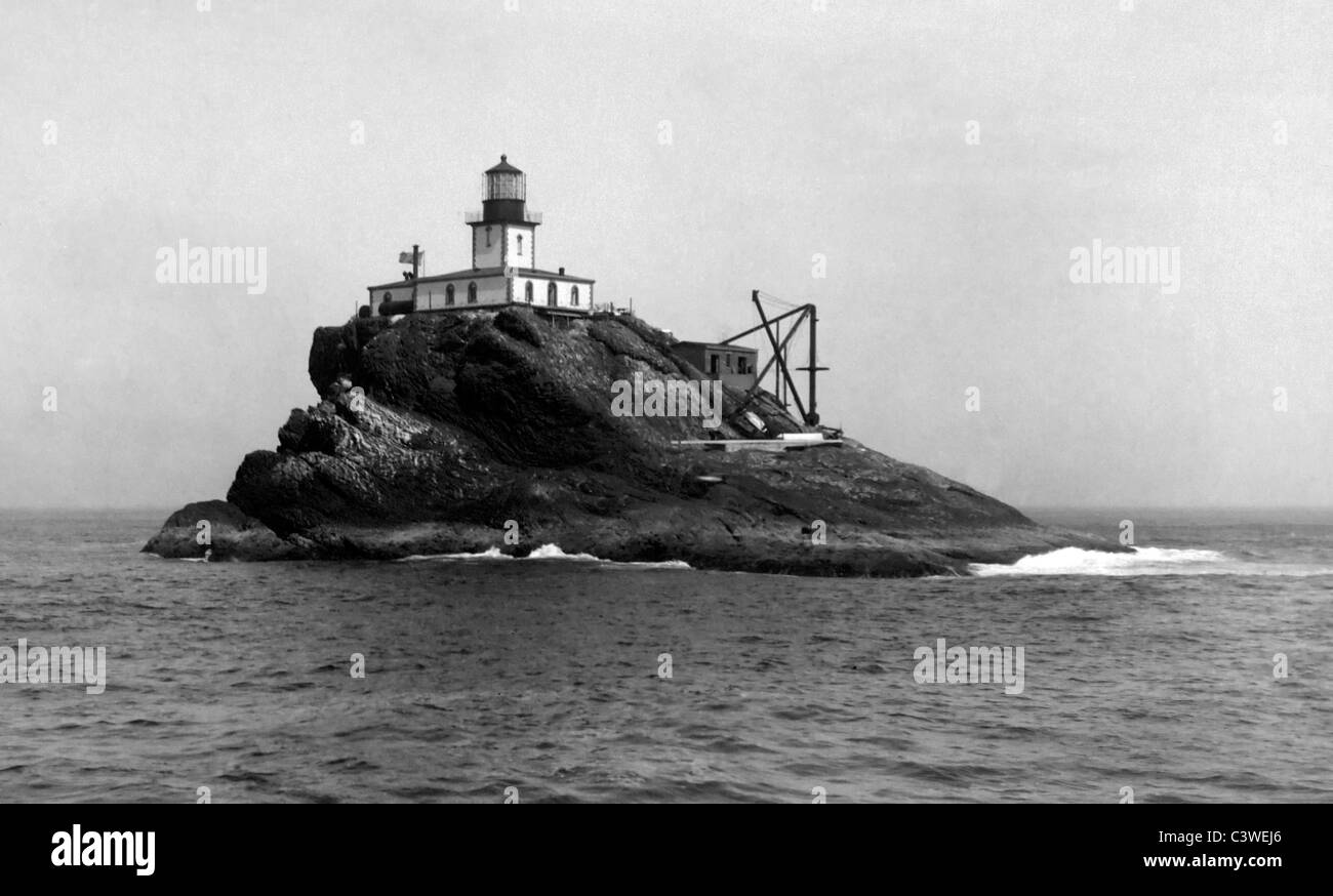 Tillamook Felsen und Leuchtturm, Weg von der Oregon Küste, USA, ca. 1891 Stockfoto