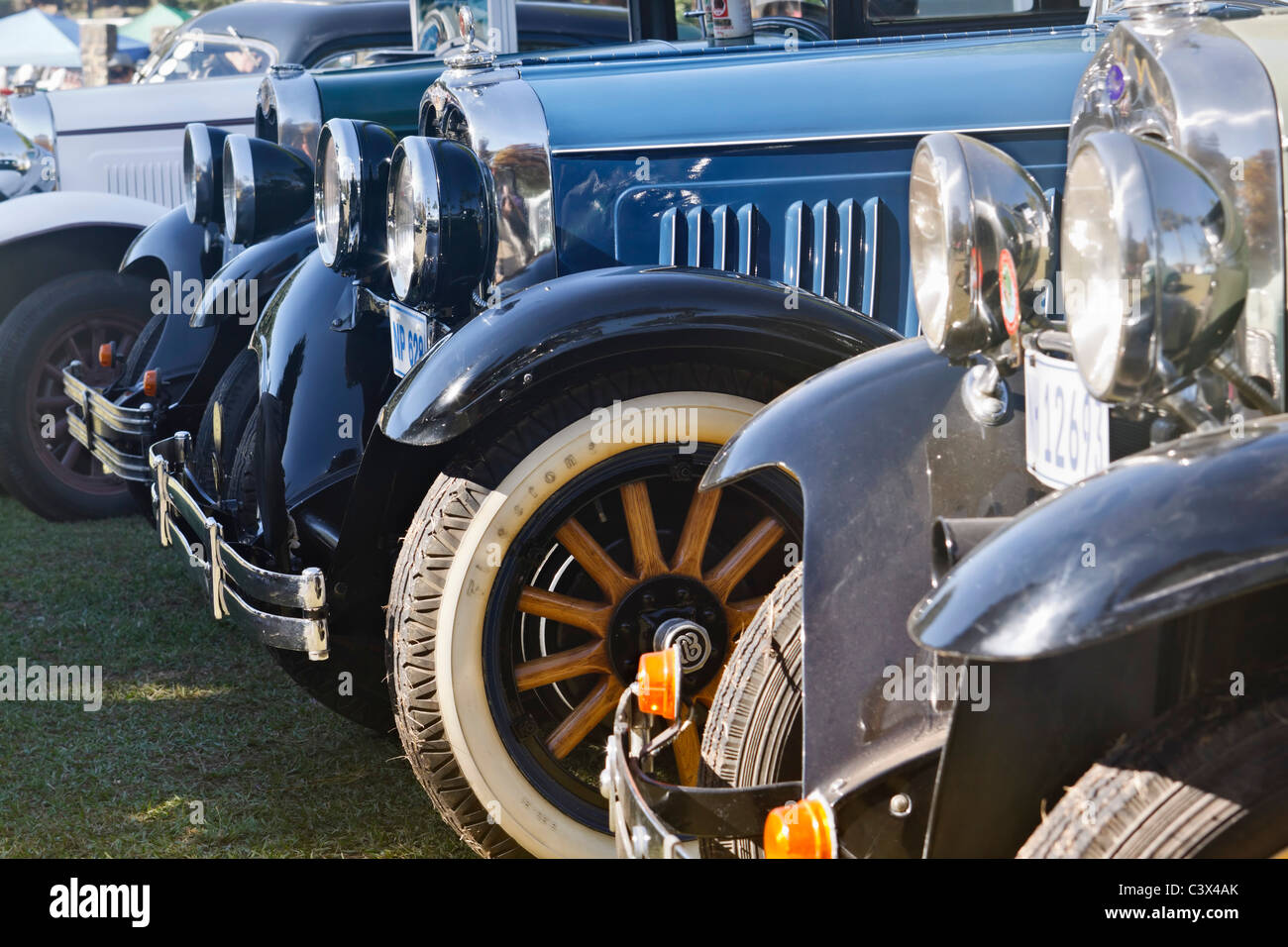 Oldtimer im Automobil-Ausstellung. Stockfoto