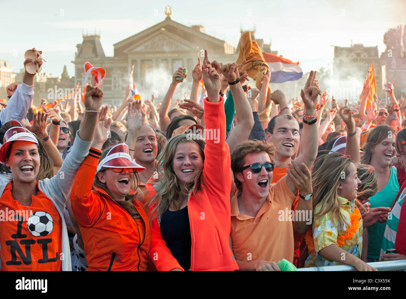 Semi final Uruguay - Niederlande, 6. Juli 2010. Über 50,000 Fans versammeln. Nach dem Sieg feiern Stockfoto