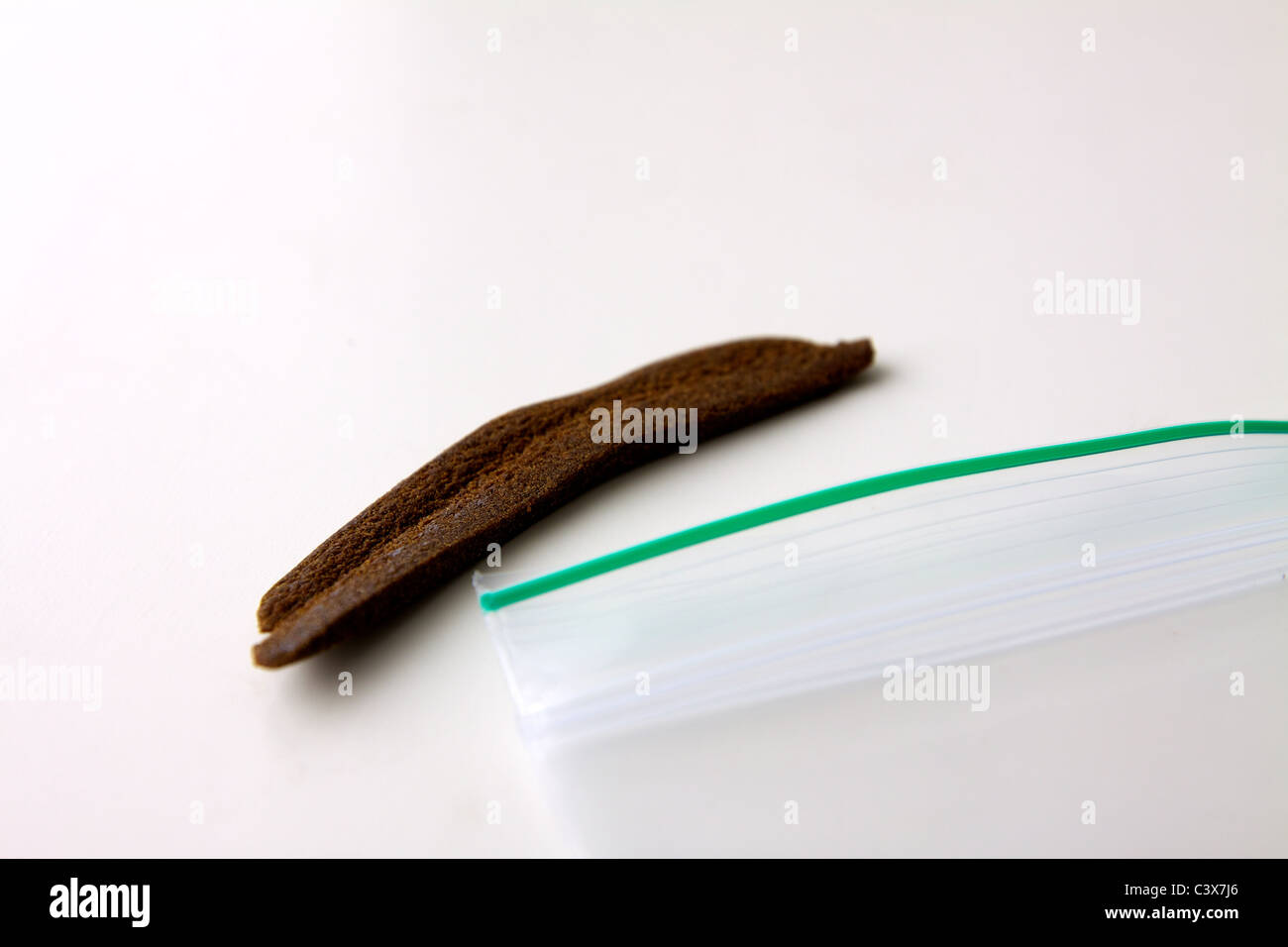 Hashish hash drugs joint -Fotos und -Bildmaterial in hoher Auflösung ...