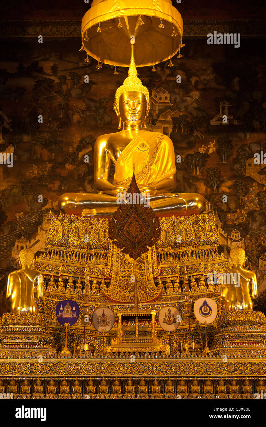 Tempel Wat Pho, Bangkok - erhabenen Buddha 6 sitzen Stockfoto