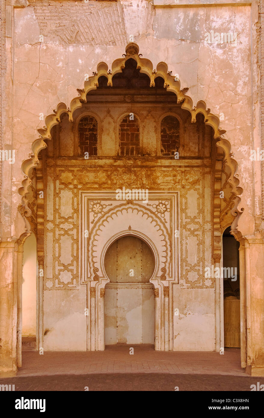 Jetzt ruiniert und teilweise restauriert Tin Mal Moschee im Atlasgebirge, Marokko. Stockfoto