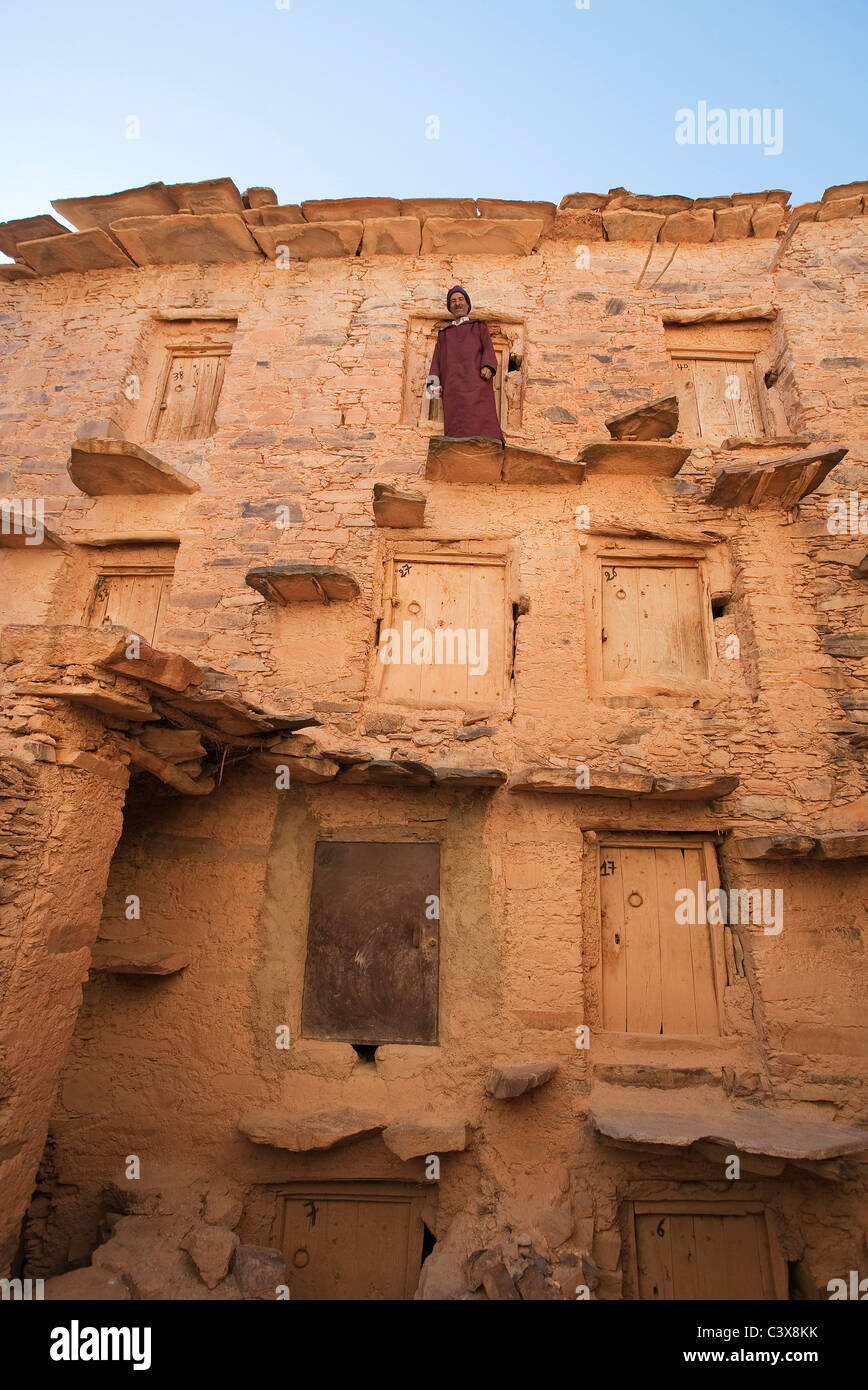 Im Inneren der perfekt erhaltenen Agadir von Tasguent im Anti-Atlas-Gebirge in Marokko (befestigte Getreidespeicher) Stockfoto