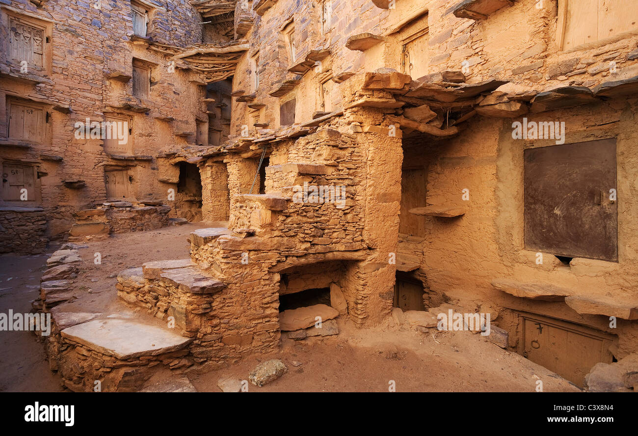 Im Inneren der perfekt erhaltenen Agadir von Tasguent im Anti-Atlas-Gebirge in Marokko (befestigte Getreidespeicher) Stockfoto