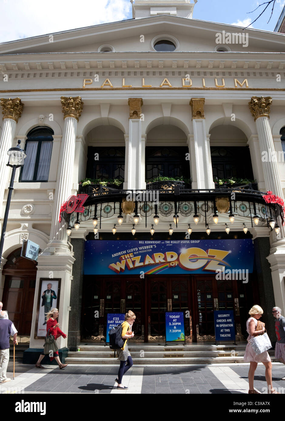 Zauberer von Oz musical im Londoner Palladium theatre Stockfoto