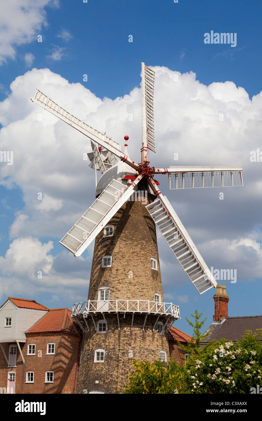 Maud Foster Windmühle neben der Maud Foster Drain Skirbeck Boston Lincolnshire England GB UK EU Europa Stockfoto