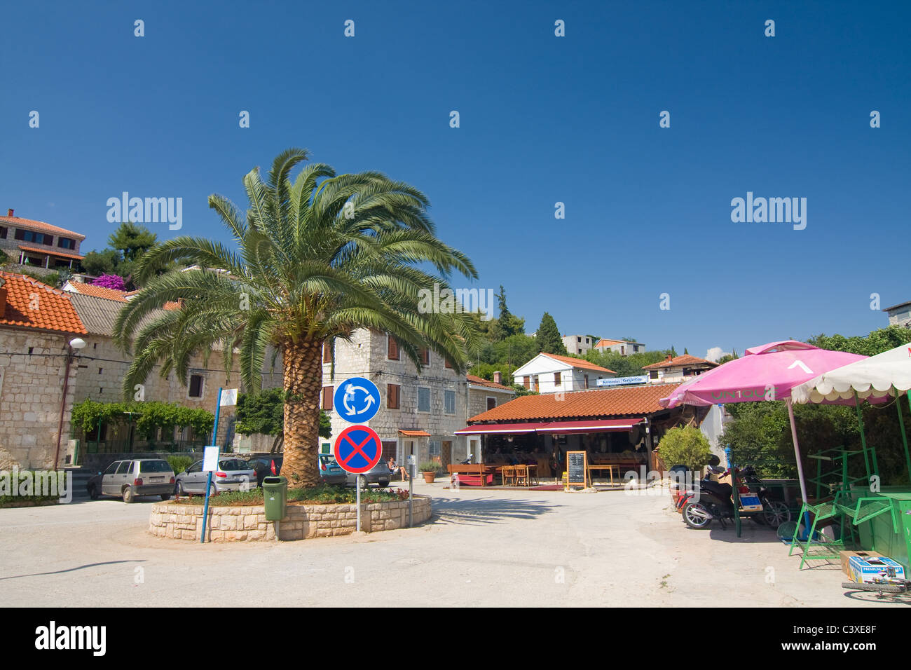 Hafen Sie in Maslinica, Insel Solta, Kroatien Stockfoto