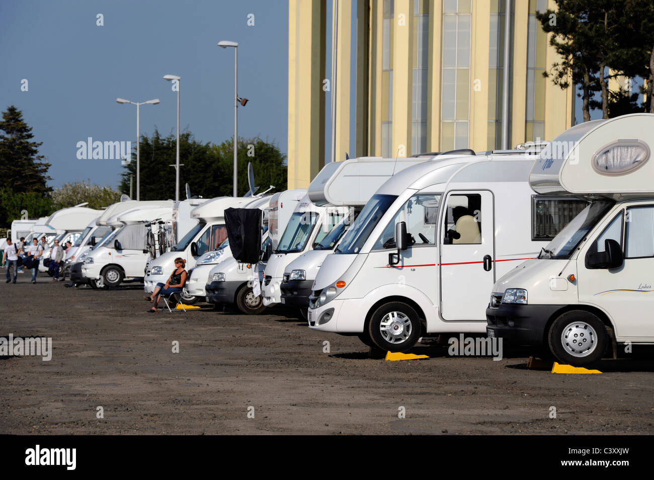 Wohnmobil in Parkhäusern, Berck-Sur-Mer, Pas-de-Calais, Frankreich Stockfoto