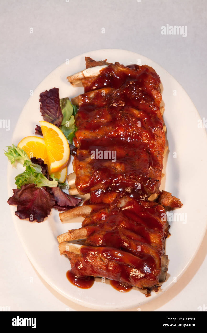 Platte mit Barbeque Schweinerippchen USA Stockfoto