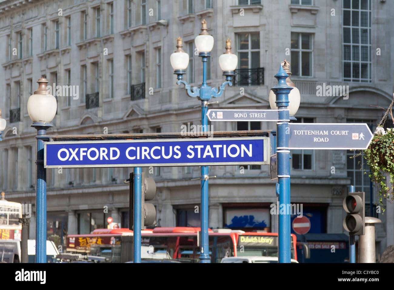 Oxford Circus Station Zeichen, Oxford Circus, London, UK Stockfoto