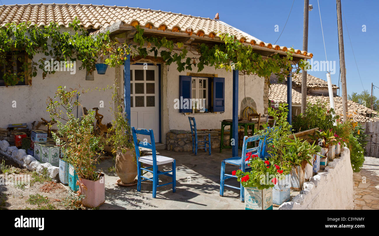Haus, Afionas, Corfu, Europa, Griechenland, Stadt, Dorf, Blumen, Sommer, Stockfoto