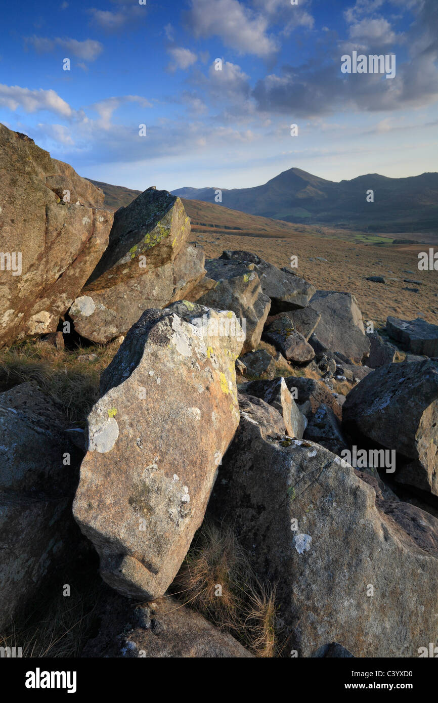 MOEL Hebog aus der felsigen Flanke des Mount Snowdon in der Nähe von Rhyd Ddu in Nord-Wales Stockfoto