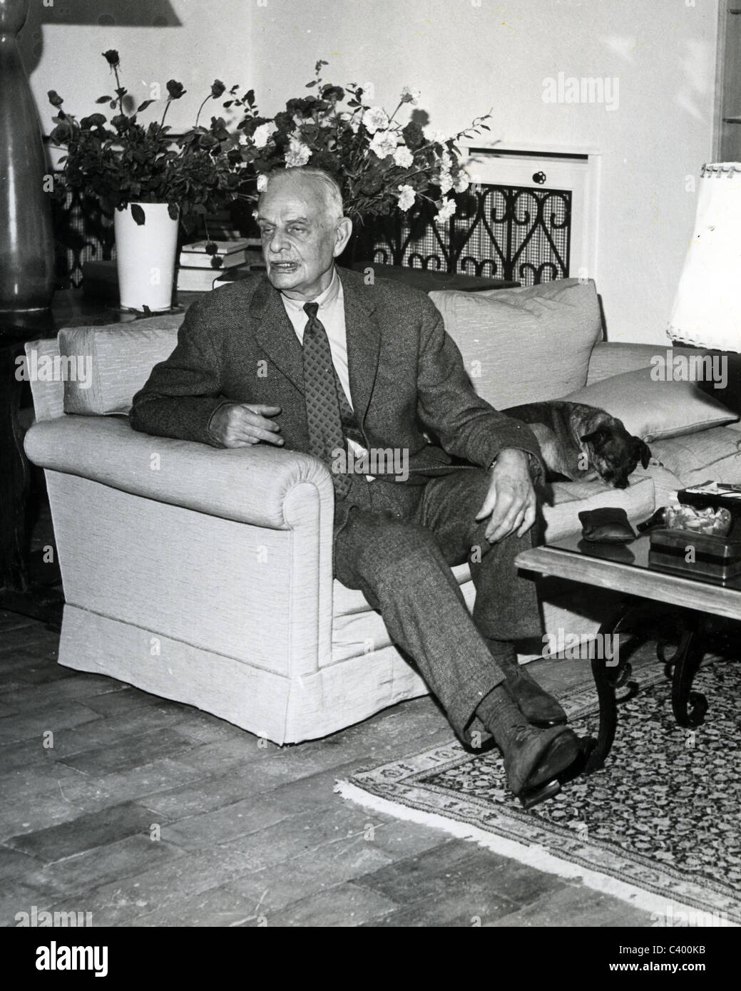 JOHN JACOB LORD ASTOR (1886-1971) in Cliveden über 1965 Stockfoto