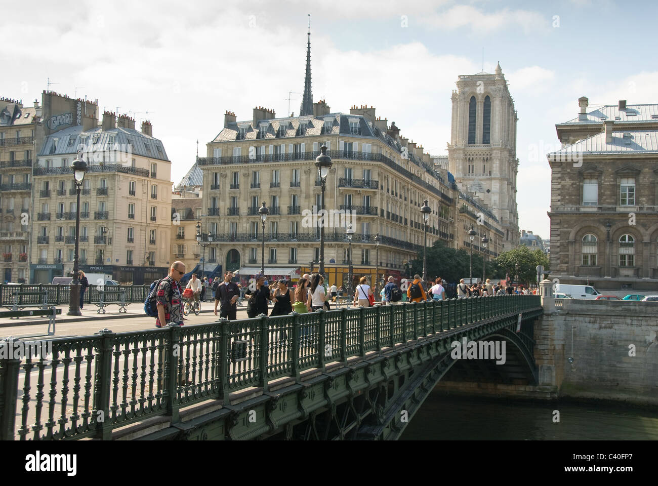 Blick vom Pont d'Arcole mit Notre Dame im Hintergrund Stockfoto